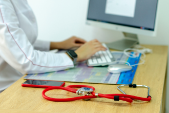Saúde digital no SUS: como alianças estratégicas podem transformar serviços inteligentes no Brasil