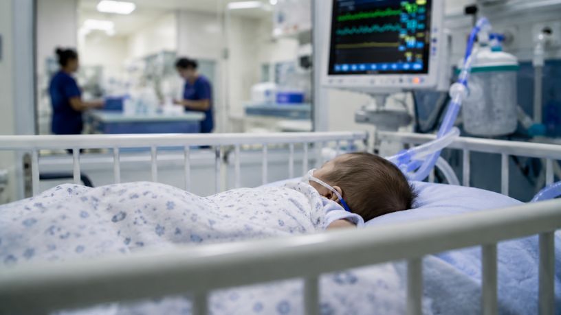 Vírus Sincicial Respiratório Ameaça Bebês no Brasil: O Que Pais e Cuidadores Precisam Saber Agora