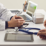 Senado aprova protocolo de atendimento cardiovascular no SUS: o que muda para pacientes e hospitais