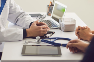 Senado aprova protocolo de atendimento cardiovascular no SUS: o que muda para pacientes e hospitais