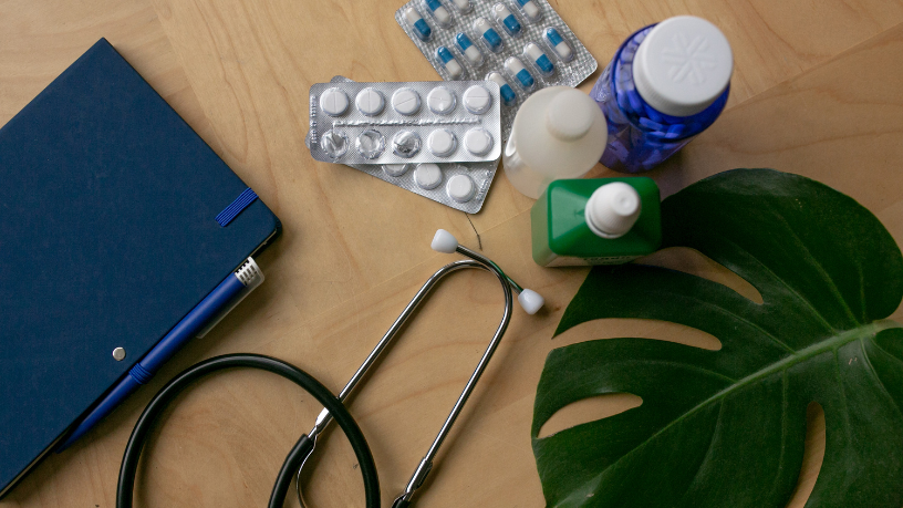 Anvisa apreende medicamentos falsificados: como o consumidor pode verificar se um remédio é seguro